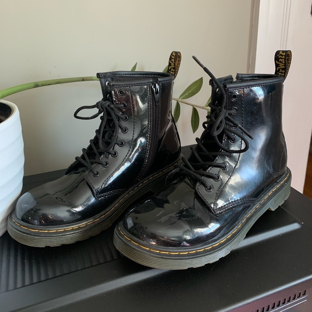 DR MARTENS JUNIOR 1460 DELANEY BLACK PATENT LEATHER LACE UP ZIP BOOTS size 5